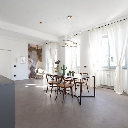 Appartamento Sant'Ambrogio Bright And Stylish Flat Milano Esterno foto